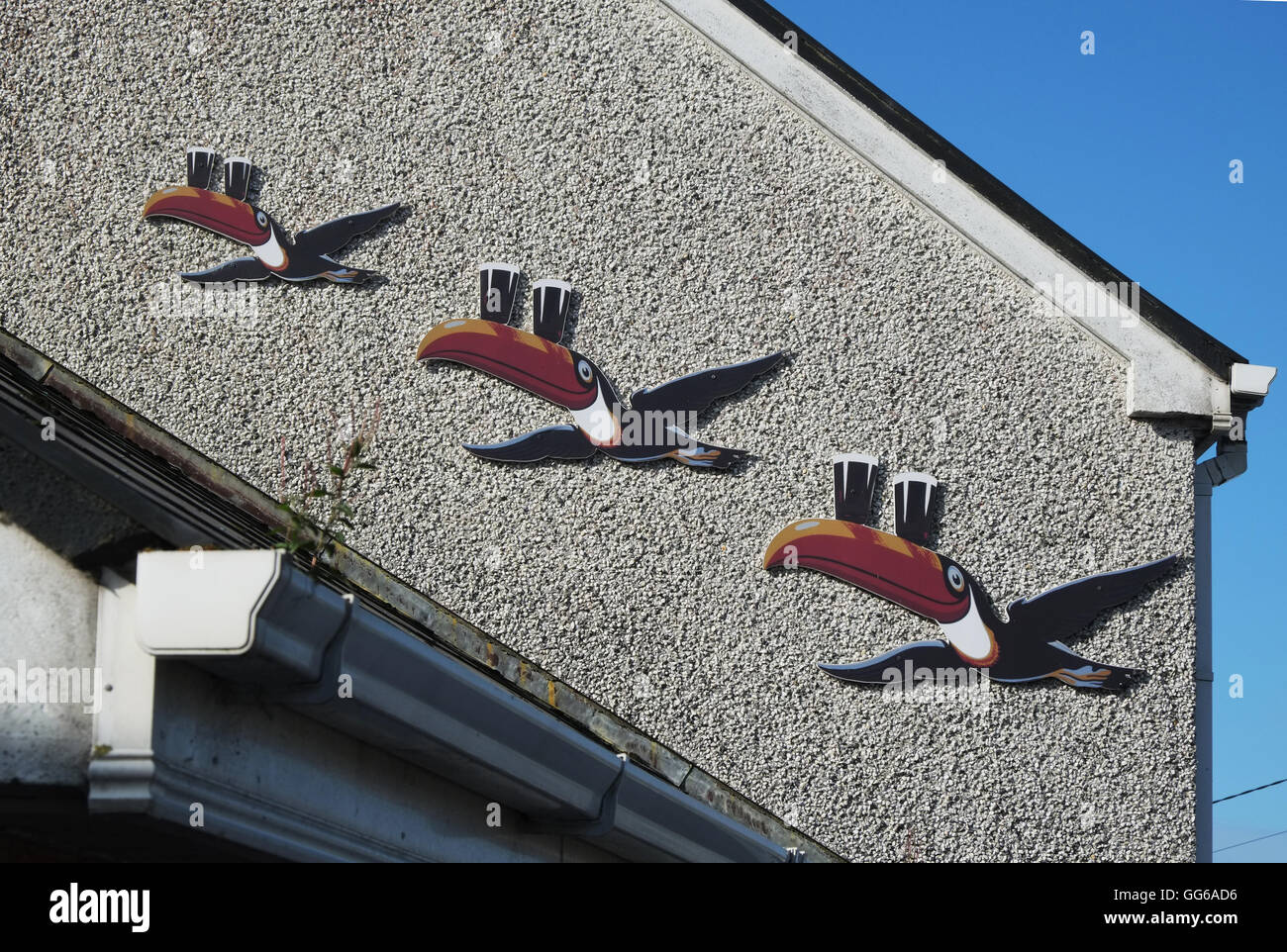 Alten Guinness Werbung Logos, Glencolmcille, Donegal Stockfoto