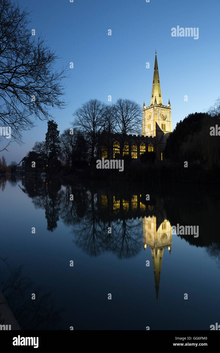 Holy Trinity Church am Fluss Avon in der Abenddämmerung, Stratford-upon-Avon, Warwickshire, England, Vereinigtes Königreich, Europa Stockfoto
