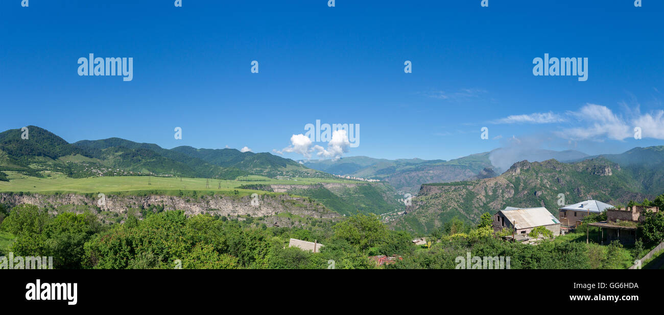 Panoramablick über das Tal des Flusses Debed Lori Provinz von Armenien Stockfoto