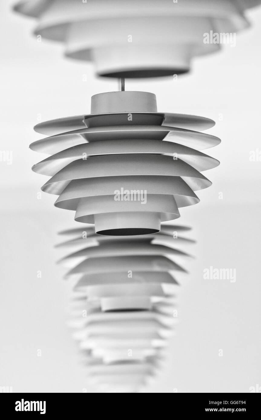 Dekorative Lampe Farbtöne. Pallant House Gallery. Chichester. West Sussex. England Stockfoto