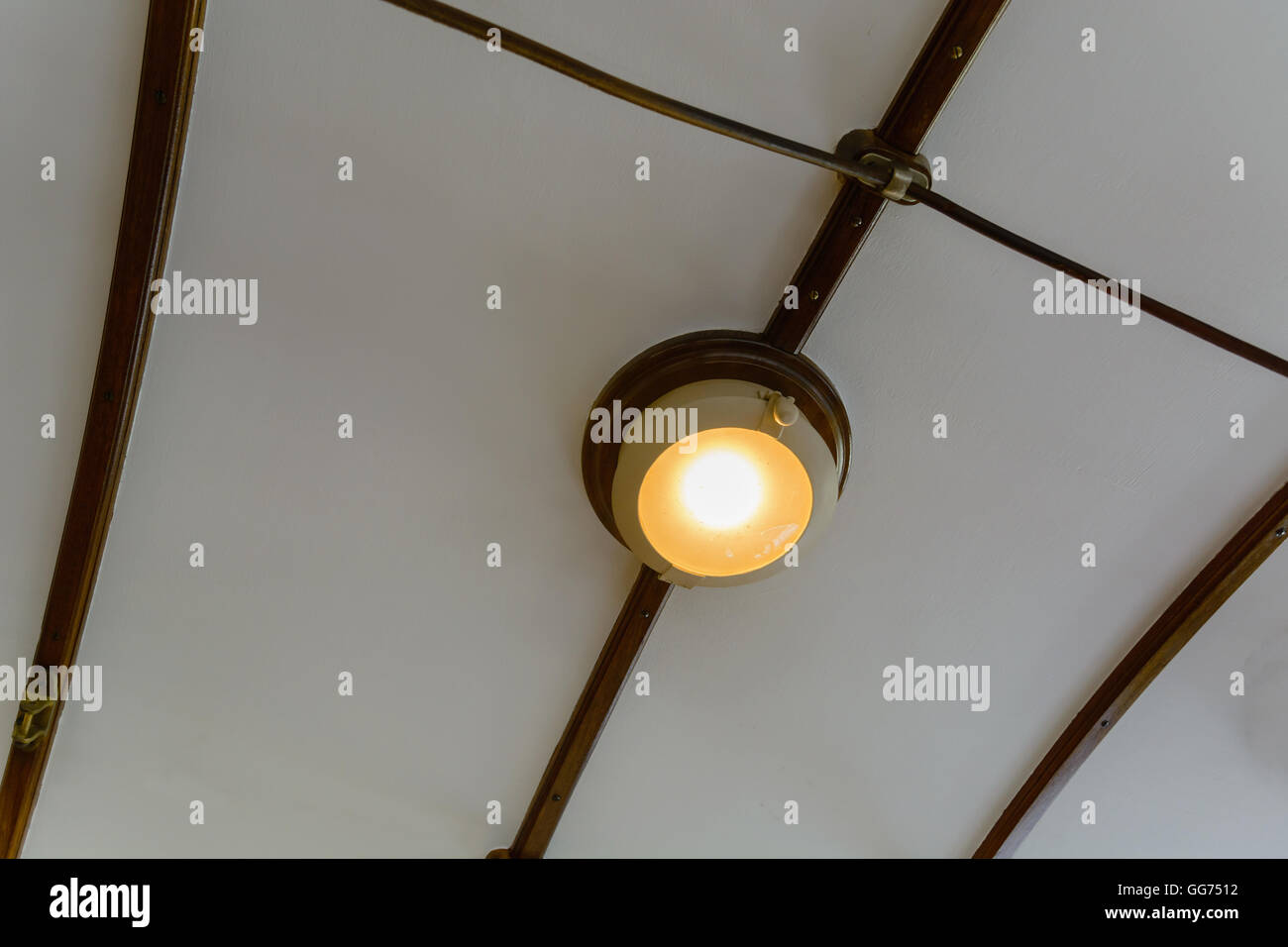 Beleuchtung Lampe in der Decke eingebaut Stockfoto