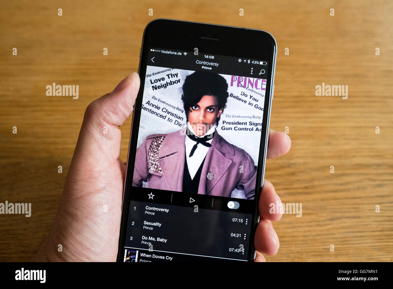 Detail der Gezeiten Musik-Streaming-app Bildschirm, Prinz auf Smartphone iPhone 6 Stockfoto