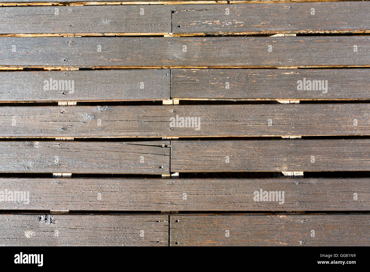 Holzterrassen aus Brettern als abstrakten Hintergrund. Stockfoto
