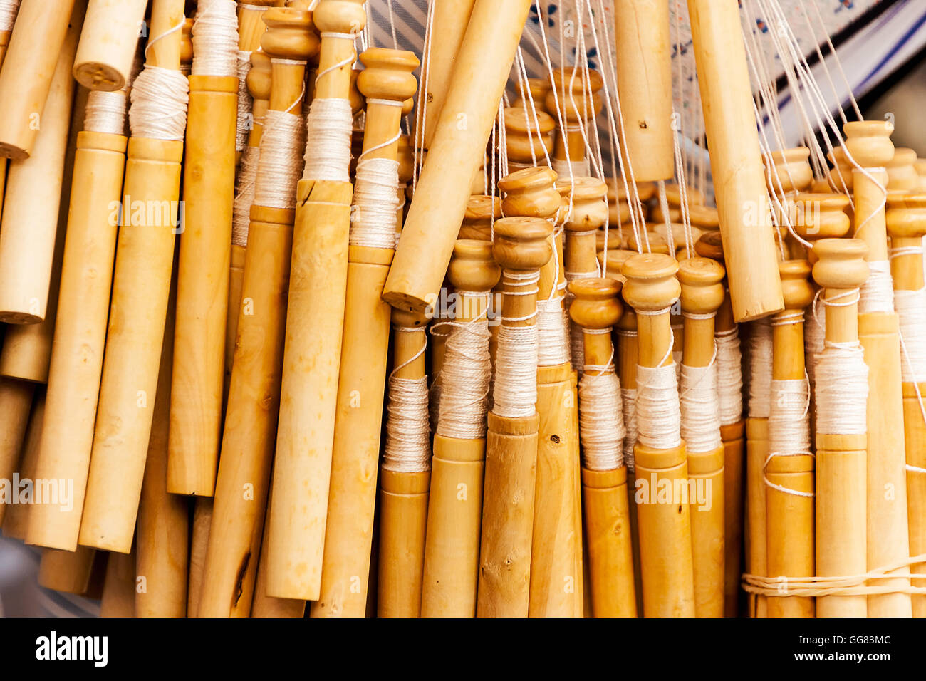 Klöppel Spitzen Detail auf einen Handwerker Markt. Stockfoto