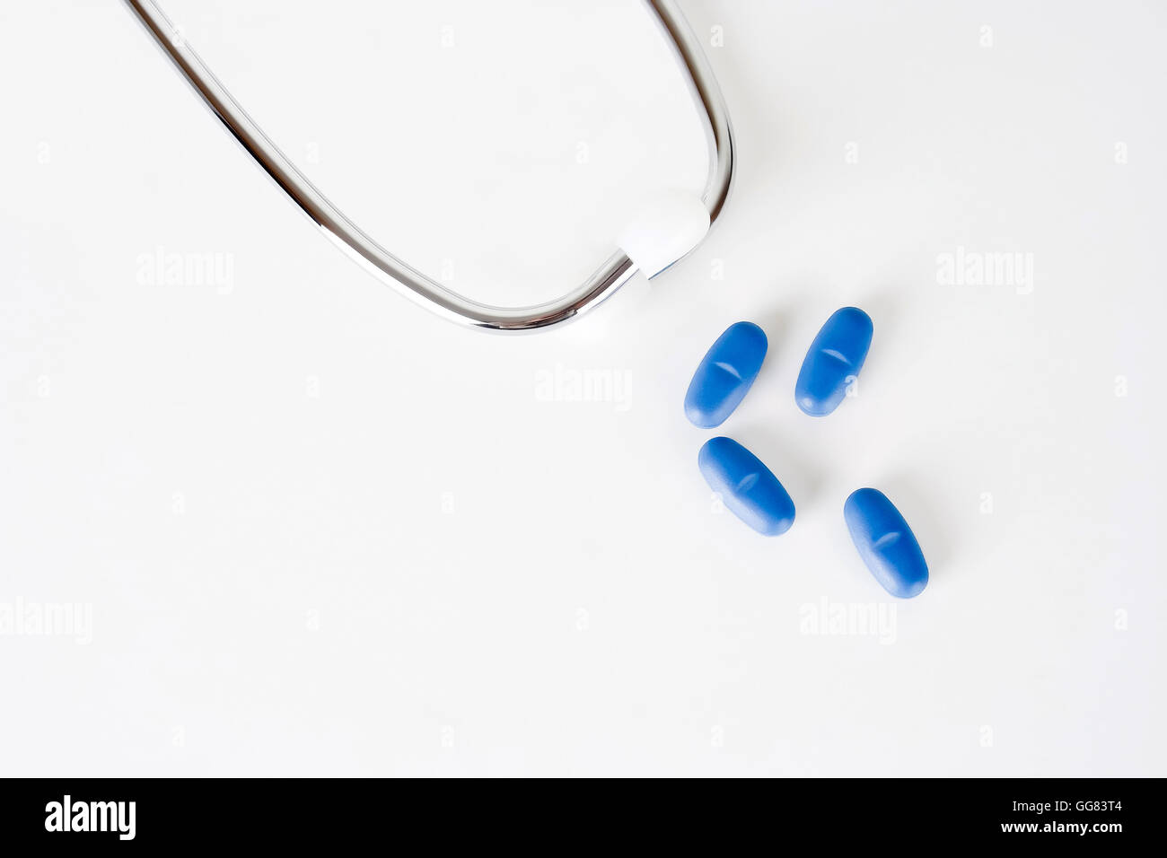 Medizinische Behandlung mit Tabletten Stockfoto