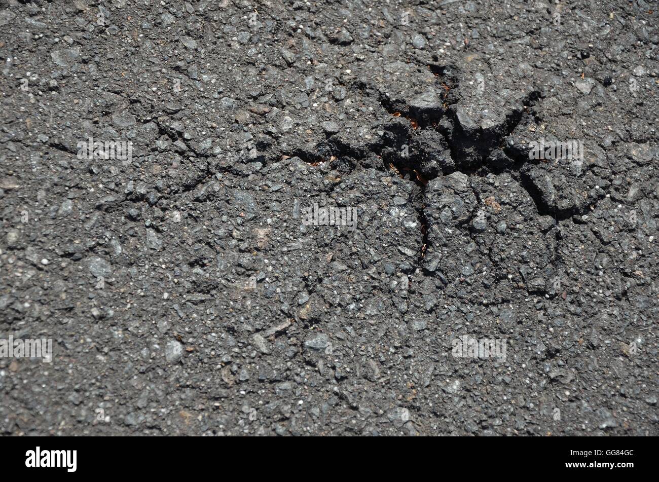 geschmolzene Teer auf Straße Stockfoto