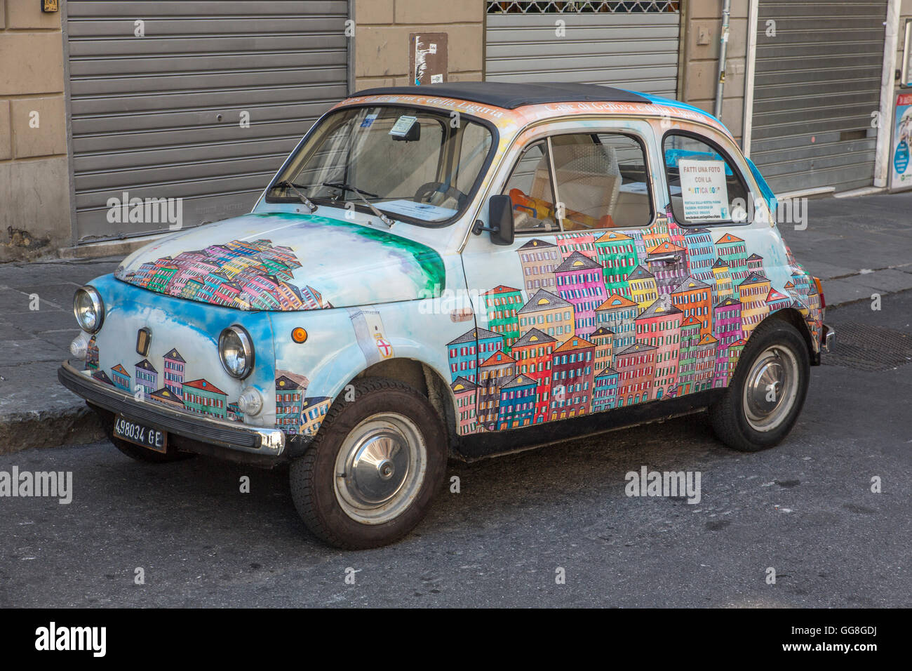Cinquecento Fiat 500 in der Straße, Genua, Genua, Ligurien, Cinque Terre, Italien, Europa, EU Stockfoto