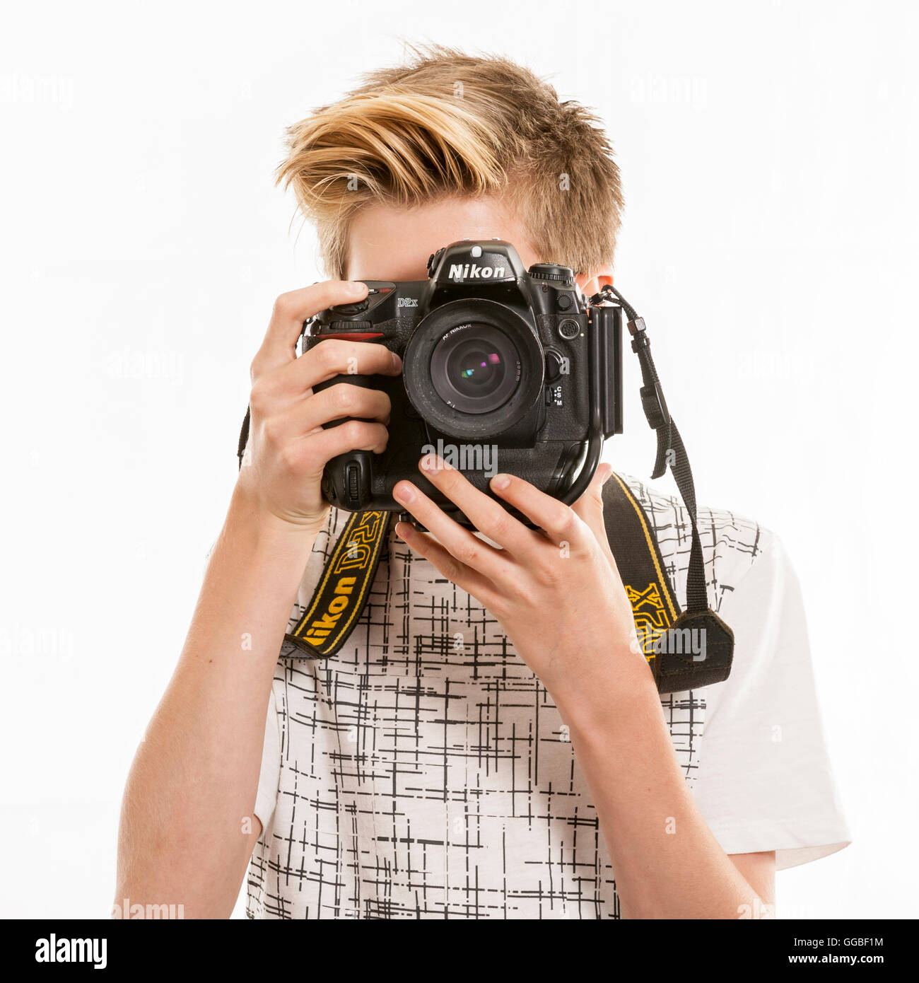 Eine angehende junge Teenager Fotografin im Vereinigten Königreich Stockfoto