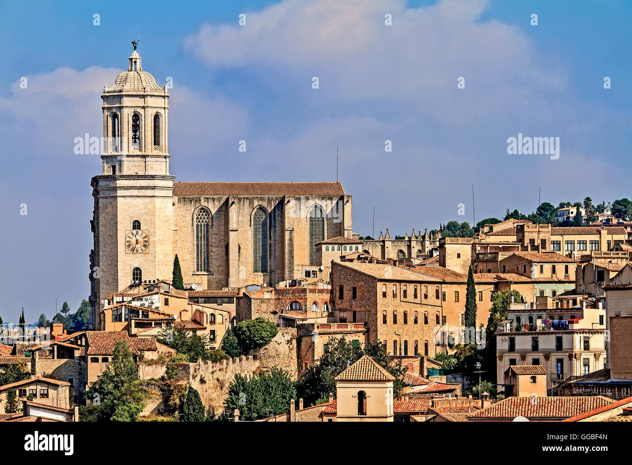 Blick auf die Kathedrale von Girona aus Stadt Wände Spanien Stockfoto