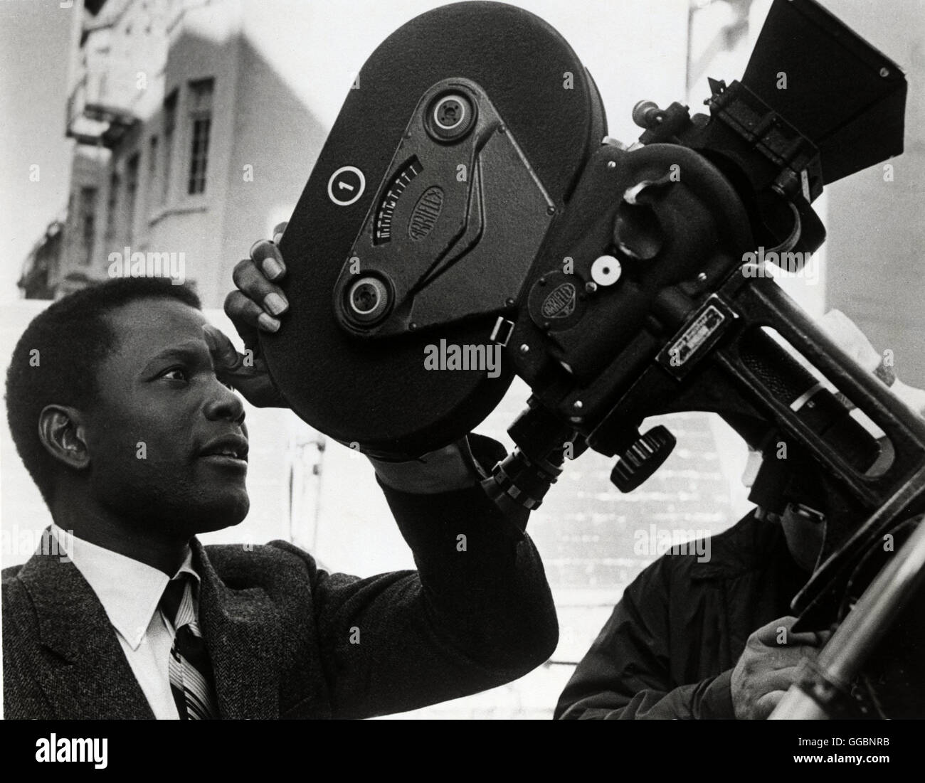 SIDNEY POITIER / SIDNEY POITIER, 1970, Mit Filmkamera, als der Regisseur Stockfoto