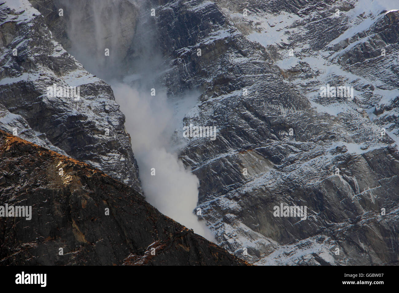 Lawine von Seite des Mera Peak Stockfoto