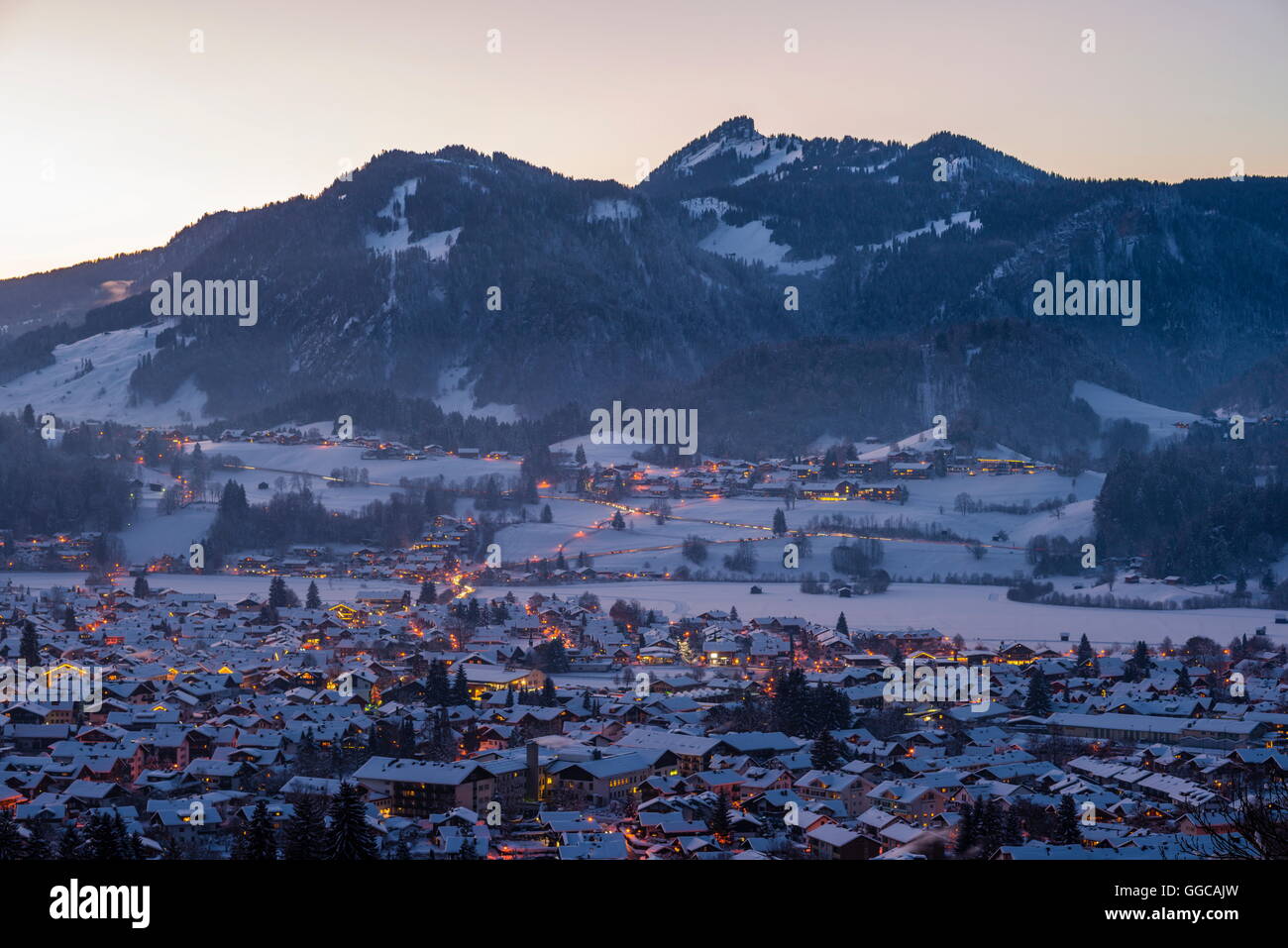 Geographie/Reisen, Deutschland, Bayern, Oberstdorf, Stadtblick, Additional-Rights - Clearance-Info - Not-Available Stockfoto