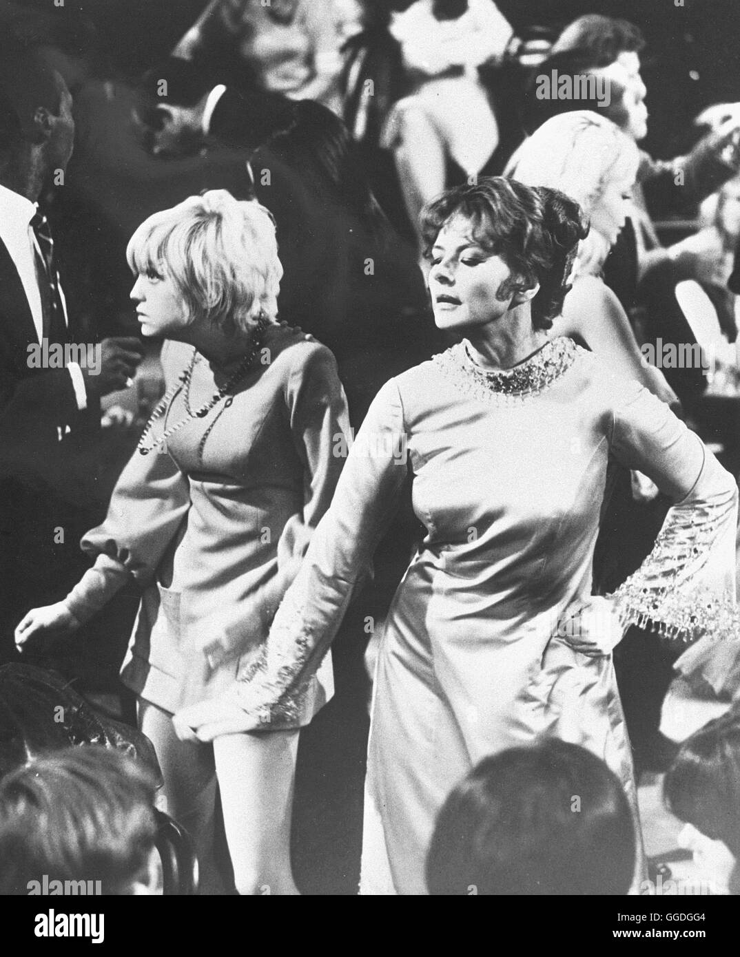 KAKTUSBLÜTE sterben / Cactus Flower USA 1969 / Gene Saks GOLDIE HAWN (Toni Simmons), INGRID BERGMAN (Stephanie Dickinson) in "Kaktusblüte", 1969-Regie: Gene Saks aka. Cactus Flower Stockfoto