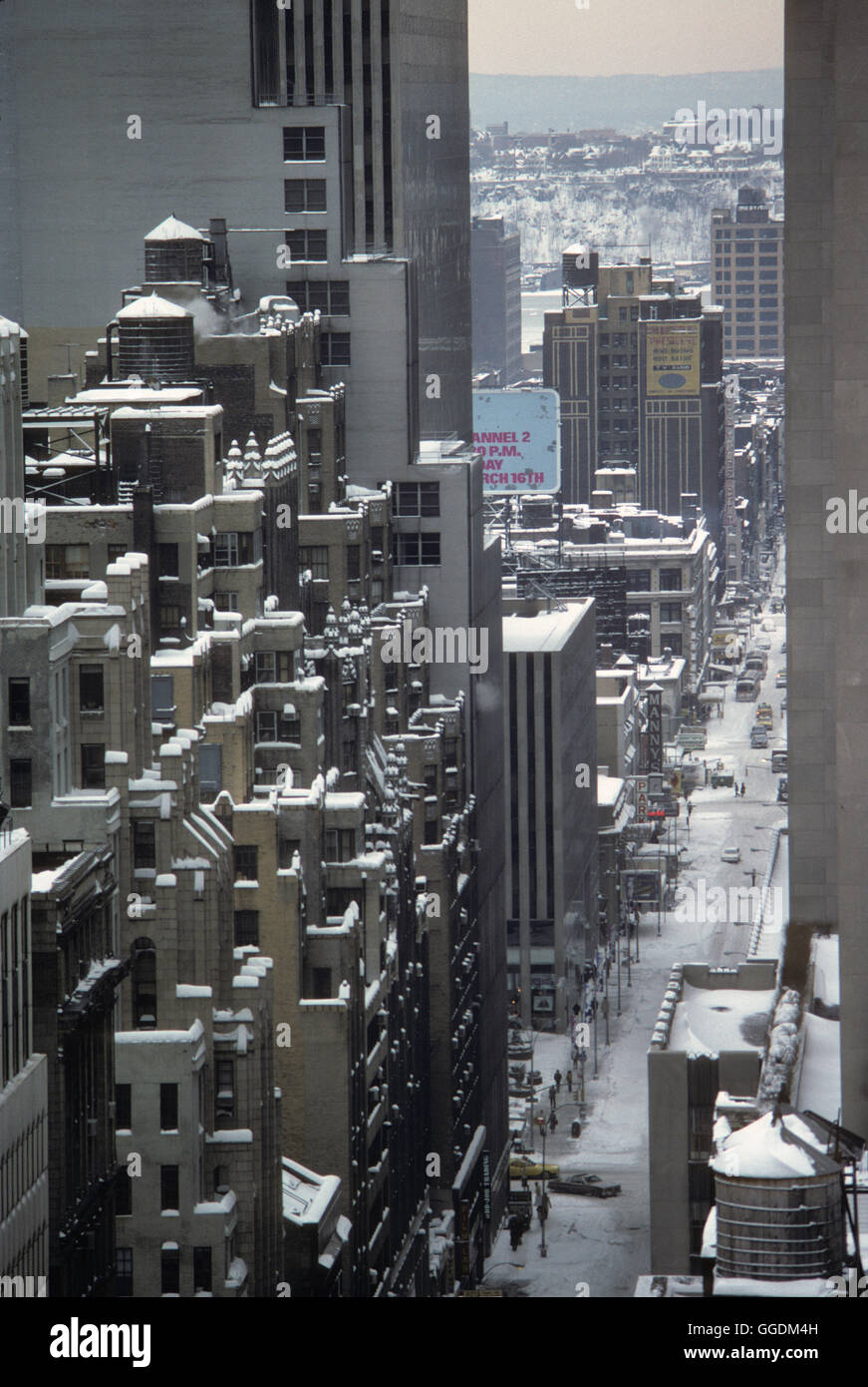 Wohnblock Manhattan New York 1979 Schnee Schlechtes Wetter USA 1970s US HOMER SYKES Stockfoto