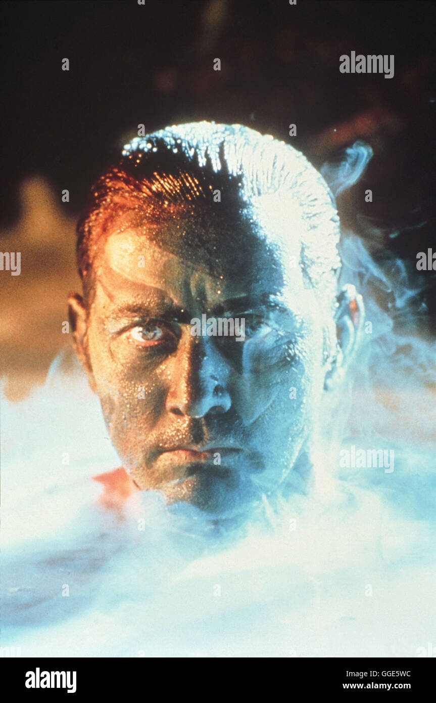 APOCALYPSE NOW REDUX / Apokalypse jetzt Redux USA 2001 / Francis Ford Coppola "Apocalypse Now" 1979 Erlebte Seine Uraufführung in Cannes Und Maach sterben Goldene Palme. Francis Ford Coppola wegdrücken Mehr als Vier Jahre Mit der Konzeption Und der Fertigstellung des Films ausgehalten. Nonne, 22 Jahre Später ist der Minibuchserie Über Den Vietnamkrieg in Seiner Endgültigen Fassung, sterben Coppola Schon 1979 Konzipiert wegdrücken, Fertiggestellt. Die Neue, Überarbeitete Fassung weitergeleitet Zwei Sequenzen Und Viele Kleinere Einstellungen, Die Bei der Ersten Version aus Verschiedenen Gründen Weggefallen Waren... Szene mit Stockfoto