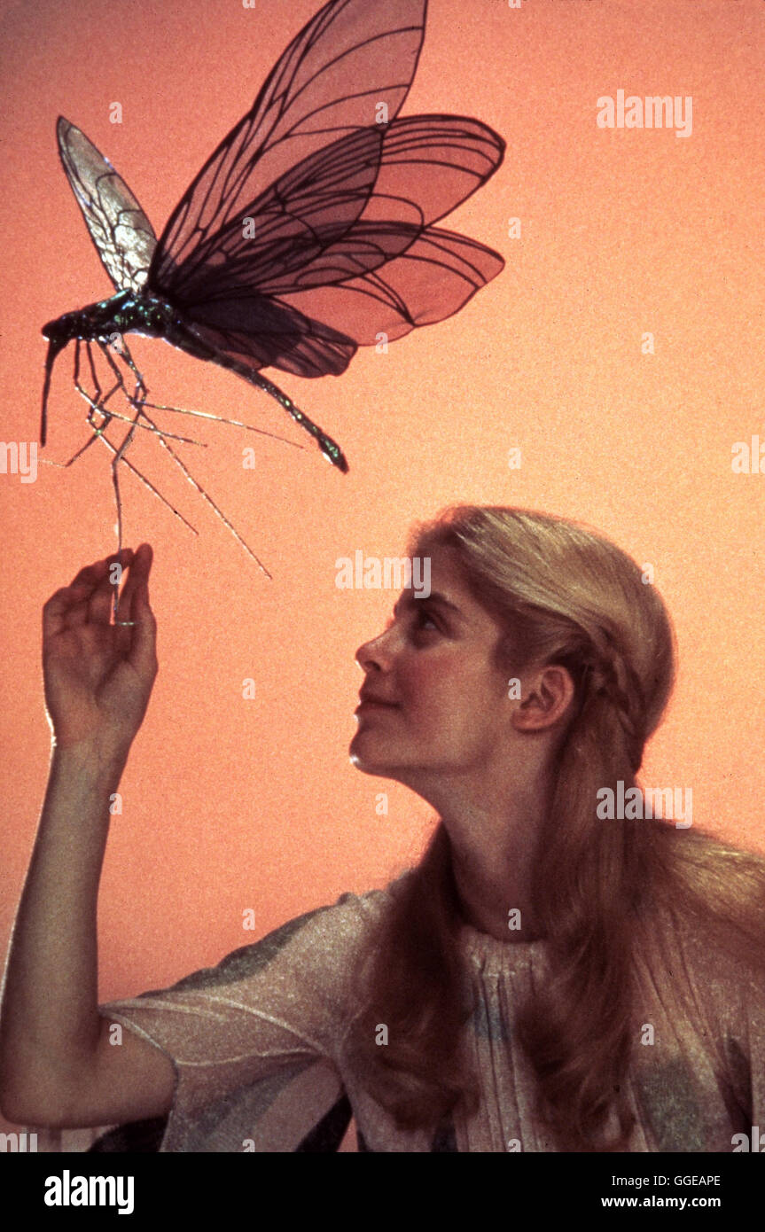 SUPERGIRL / GB 1984 / Jeannot Szwarc Szene Mit HELEN SLATER (Supergirl