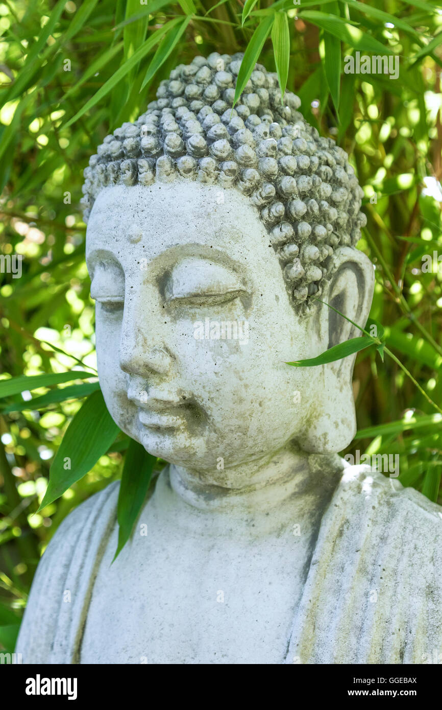 Buddha-Bambus-Meditation-Gleichgewicht-Spa-Konzept Stockfoto