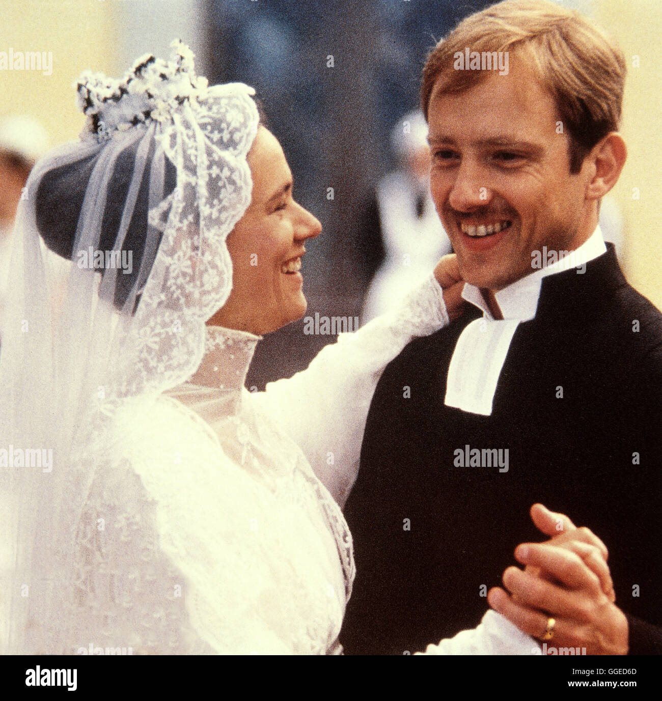 DIE BESTEN ABSICHTEN (2) / Den Goda Viljan S/D/GB/ITAL/FRA/DK 1992 / Bille August Autobiographischer Film Über die Eltern von Regisseur Ingmar Bergman. PERNILLA AUGUST (Anna), SAMUEL FRÖLER (Henrik)-Regie: Bille August aka. Den Goda Viljan Stockfoto