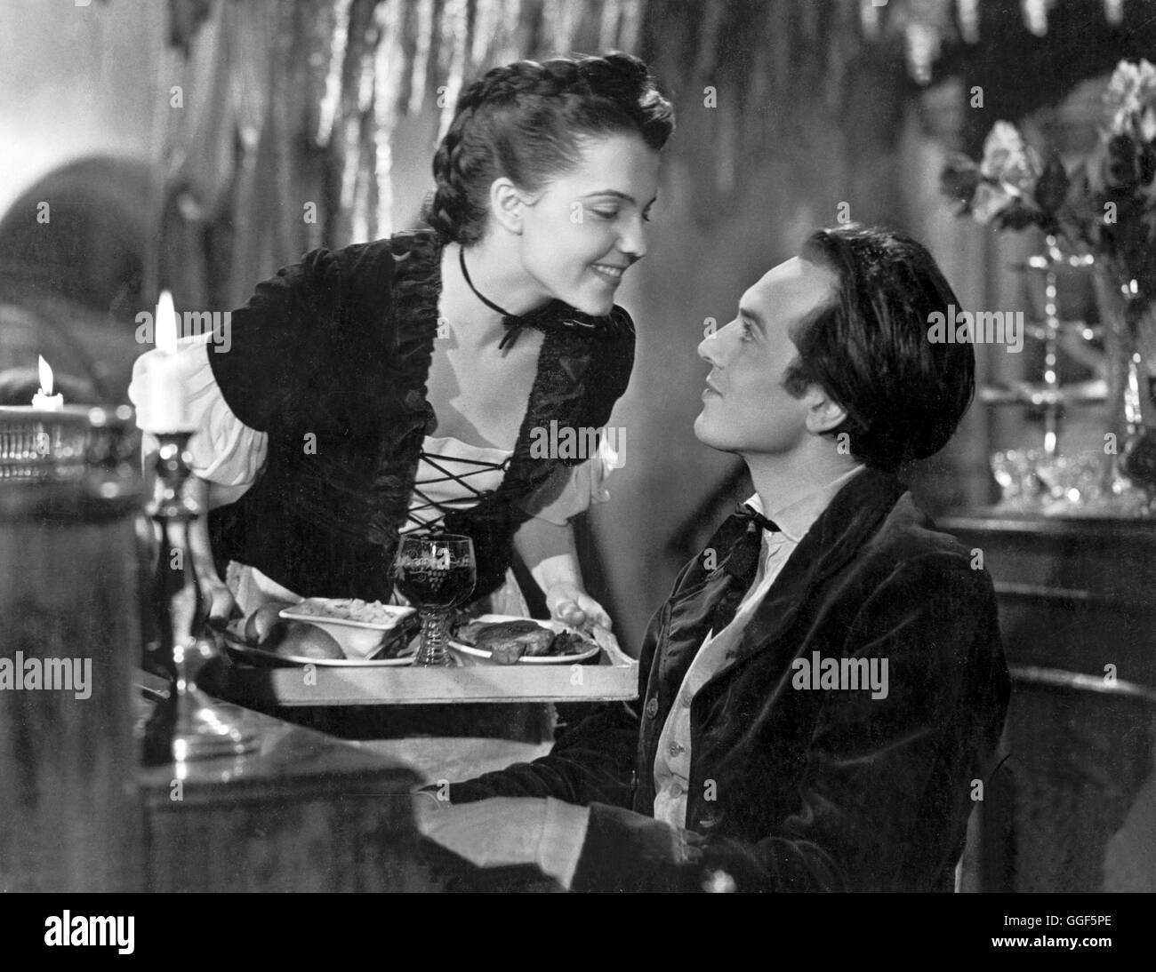 DIE ZAUBERGEIGE / Deutschland 1943/44 / Herbert Maisch HELGA ZÜLCH, WILL QUADFLIEG in "Die Zaubergeige", 1943/44. Regie: Herbert Maisch Stockfoto