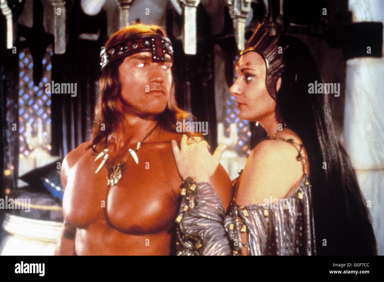 CONAN - DER ZERSTÖRER / Conan, der Zerstörer USA 1984 / Richard Fleischer Conan (ARNOLD SCHWARZENEGGER), Königin Taramis (SARAH DOUGLAS)-box-Regie: Richard Fleischer aka. Conan, der Zerstörer Stockfoto