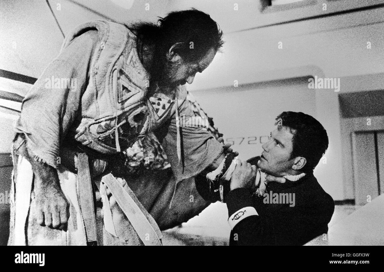 STAR TREK V - AM RANDE DES UNIVERSUMS / Star Trek V - The Final Frontier USA 1989 / William Shatner LAURENCE jpg|thumb|right| (Cybog), WILLIAM SHATNER (Kirk)-Regie: William Shatner aka. Star Trek V - The Final Frontier Stockfoto