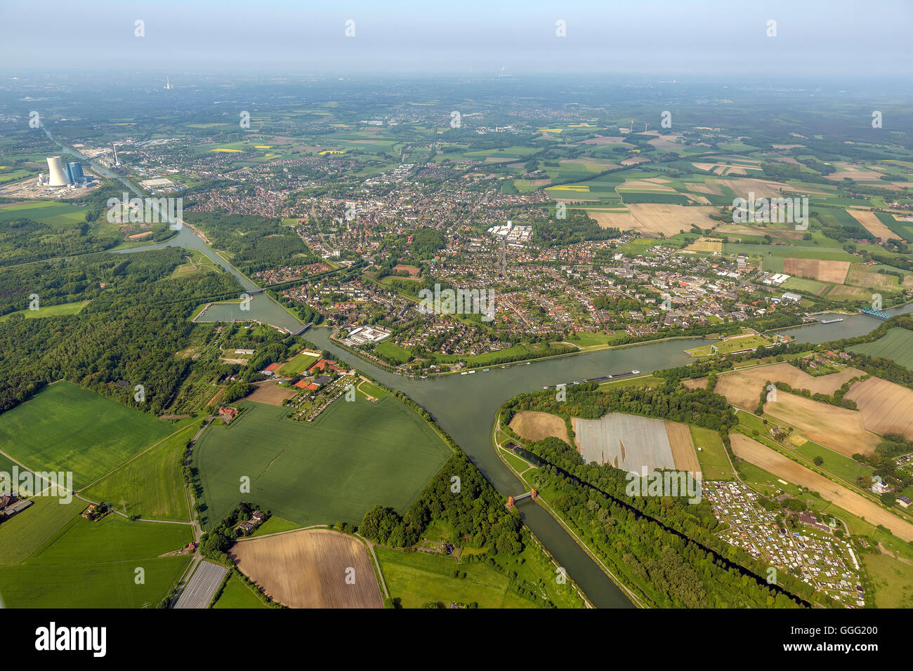 Luftaufnahme, Datteln, Kanal-Knoten mit der Stadt Datteln im Hintergrund, Wesel-Datteln-Kanal und Dortmund-Ems-Kanal, Datteln Stockfoto