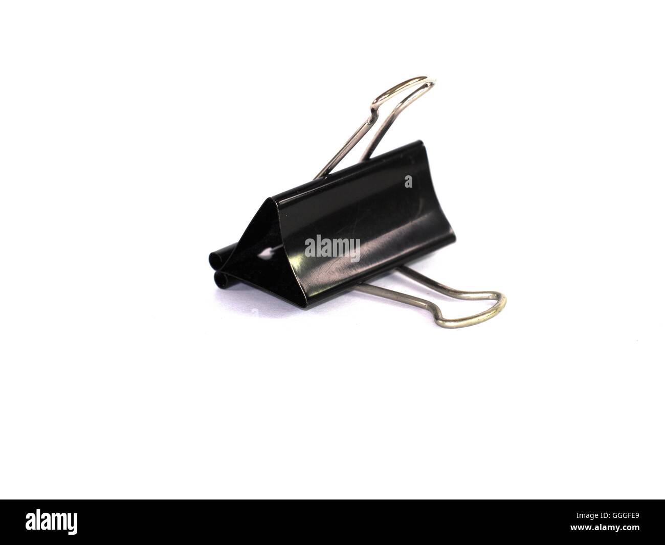 Schwarz metallic Bindemittel Clip isoliert auf weiss Stockfoto