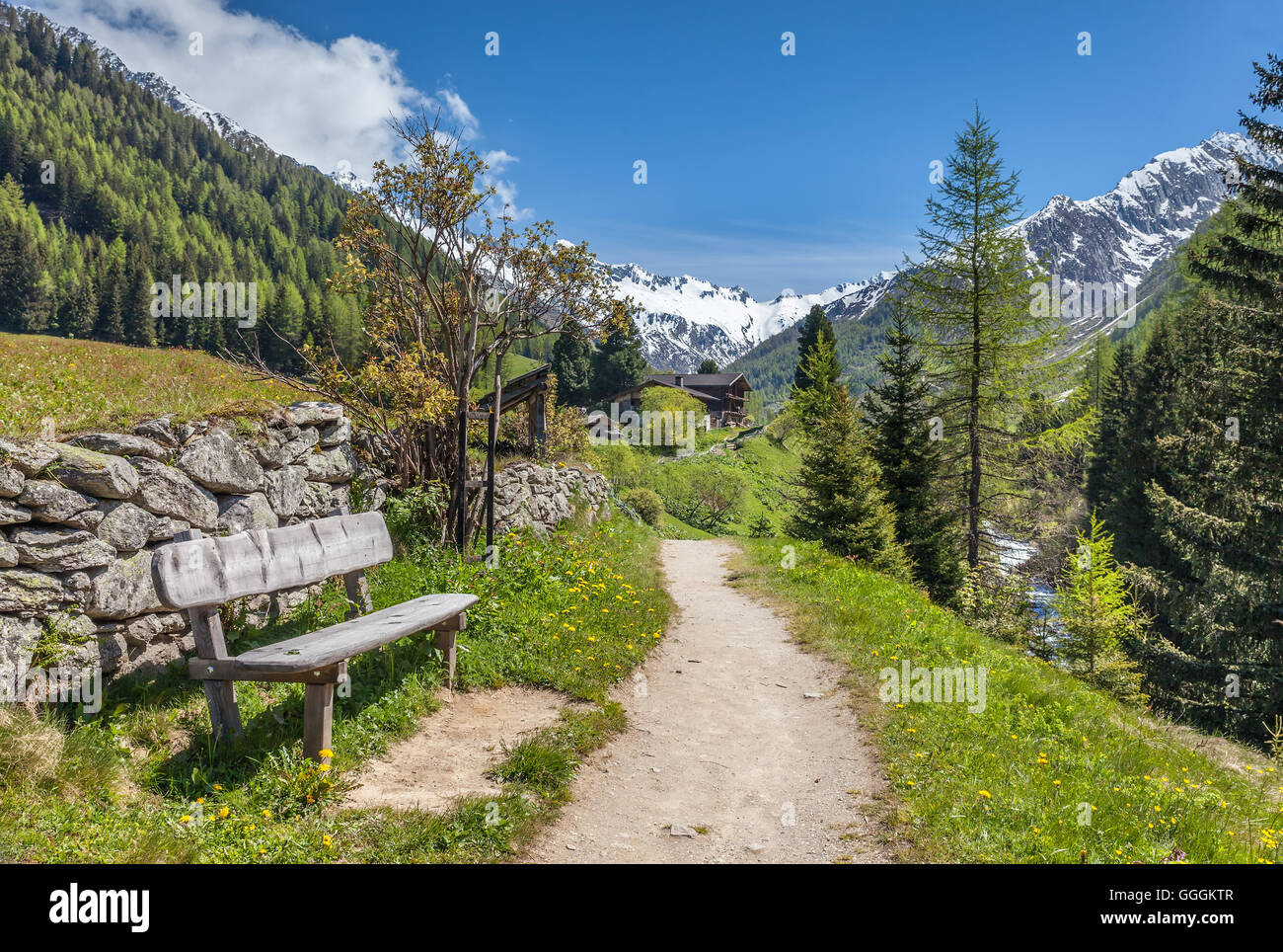 Geographie/Reisen, Italien, Südtirol, Kreuzweg der Heiligen Geist Kirche in Kasern, nach hinten Ahrntal (Ahrntal), Additional-Rights - Clearance-Info - Not-Available Stockfoto