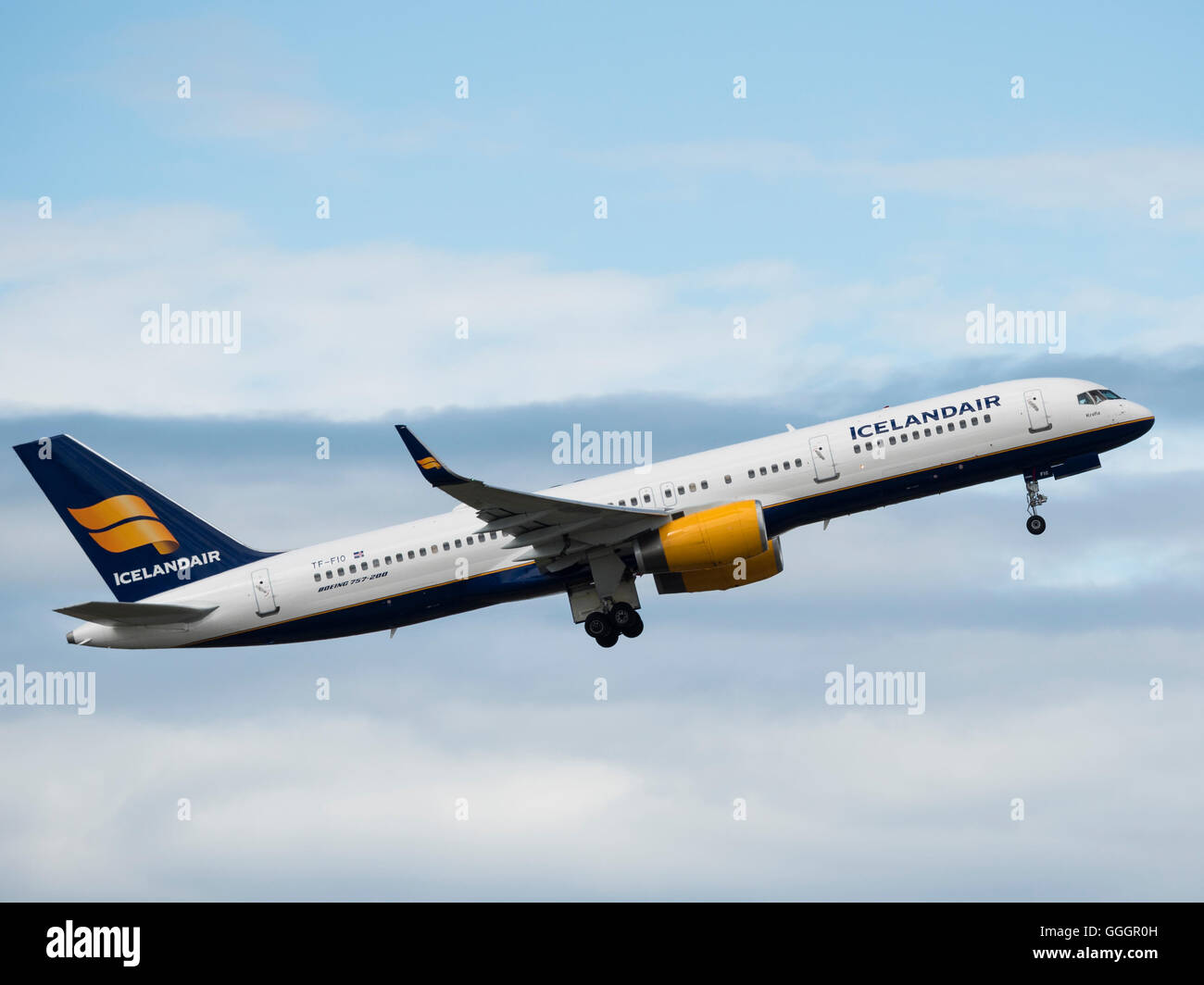 Icelandair Boeing 757 ausziehen (757-200) TF-FIO in der Luft Vancouver International Airport Stockfoto