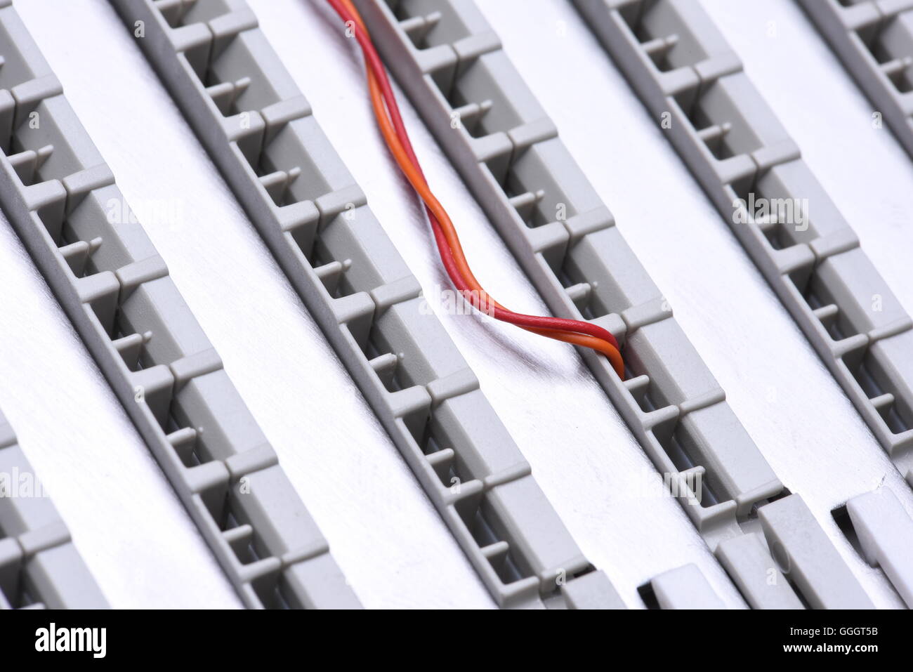 Telekommunikation-Hauptverteiler mit Kabeln, Nahaufnahme Stockfoto