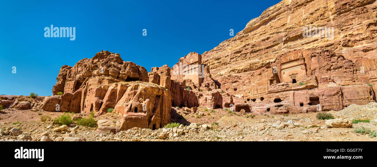 Aneisho Grab in Petra. UNESCO-Weltkulturerbe in Jordanien Stockfoto