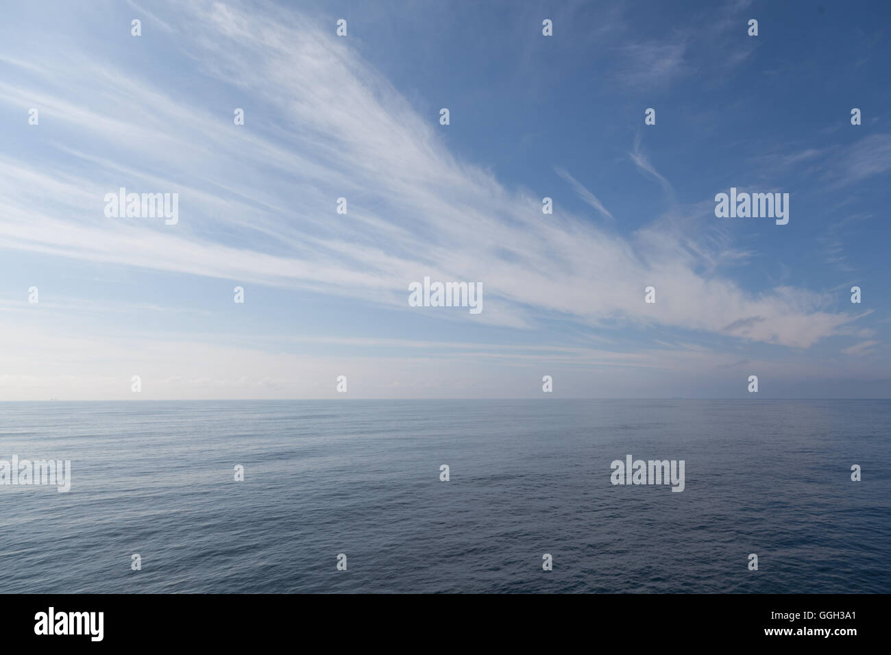 Nur Meer und Himmel Hintergrund erschossen Stockfoto