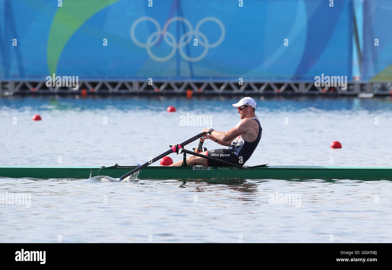 Der Brite Alan Campbell während die Männer einzelne Sculls Hitze 4 an der Lagoa Stadiun am ersten Tag der Olympischen Spiele in Rio, Brasilien. Stockfoto