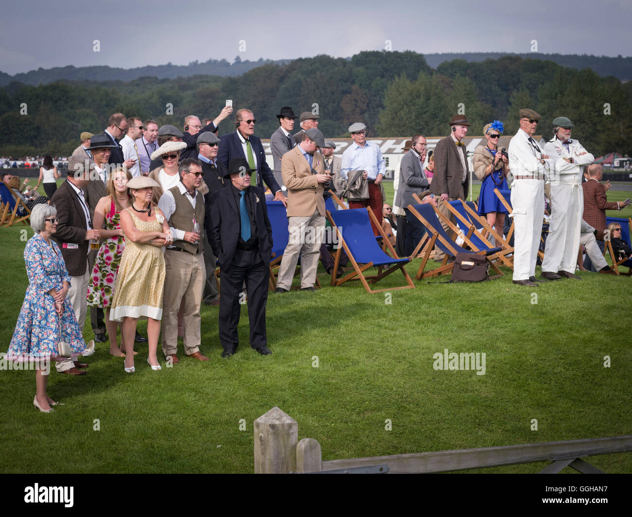 Besucher, Goodwood Revival 2014, Rennsport, Oldtimer, Goodwood, Chichester, Sussex, England, Großbritannien Stockfoto