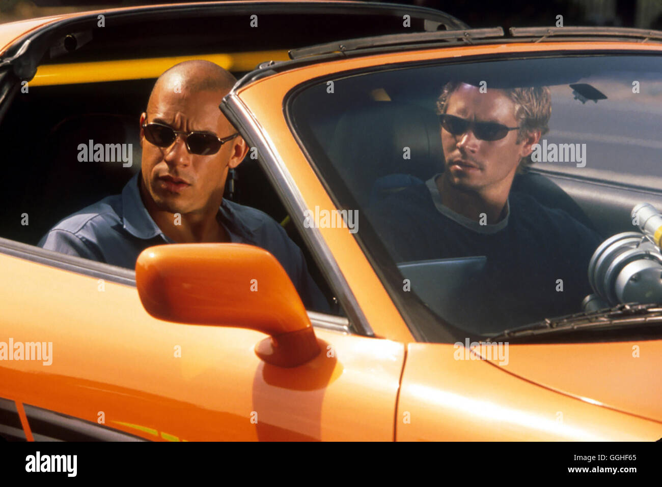 DER FAST AND THE FURIOUS / USA 2001 / Rob Cohen Szene Mit Dominic Toretto (VIN DIESEL) Und Brian O'Conner (PAUL WALKER) Regie: Rob Cohen Stockfoto