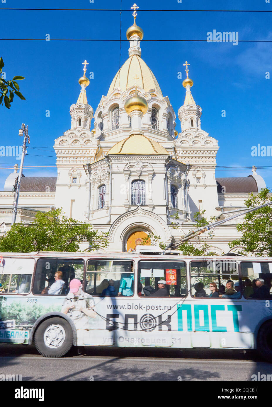 Trolleybus, Pokrovsky Cathedral, Bolshaya Marskaya Straße Sewastopol Krim Osteuropa Stockfoto