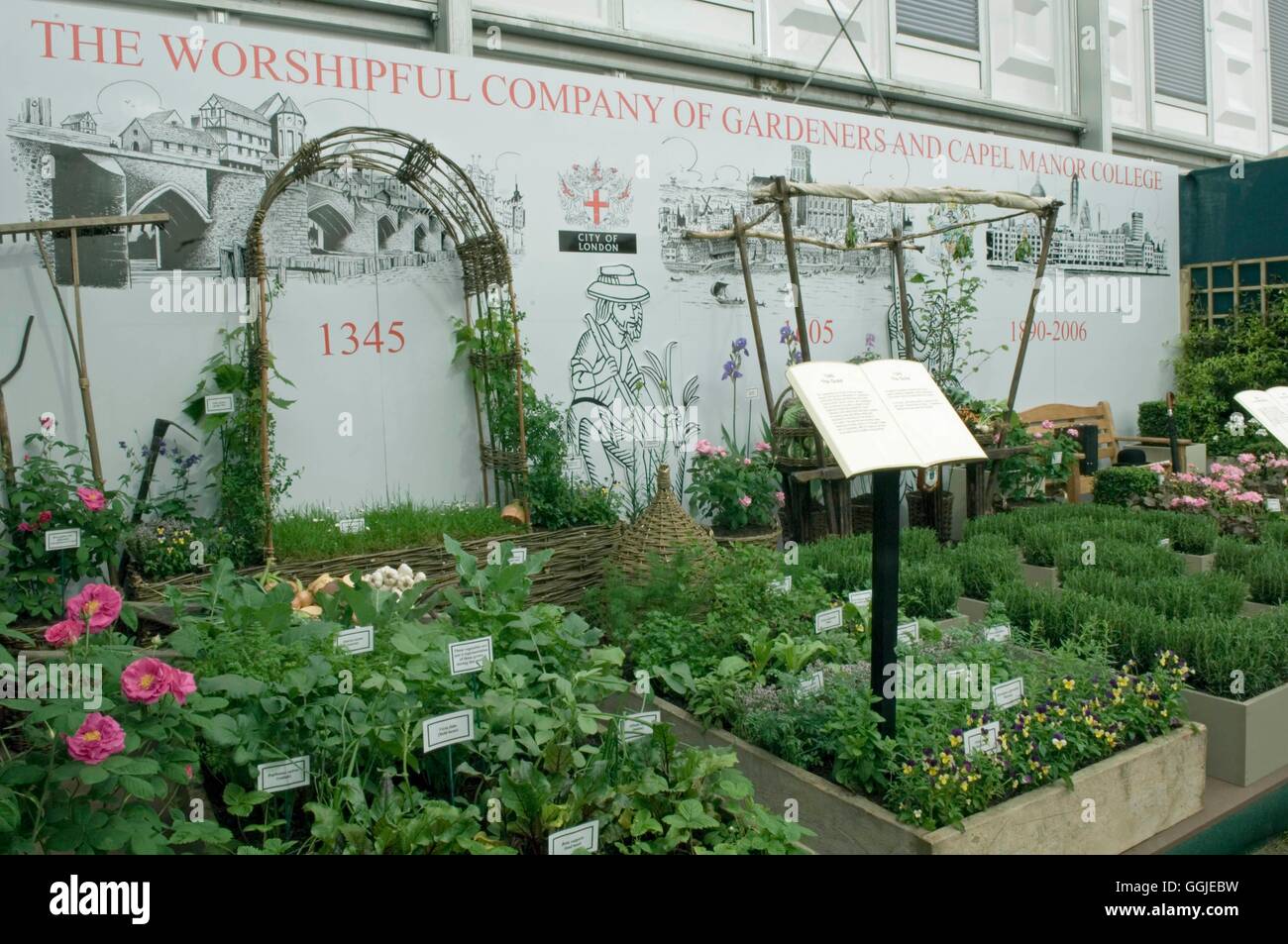 Chelsea Flower Show 2006-Ausstellung von Capel Manor College - "400 Jahre"Der Worshipful Company of Gärtner"Re Stockfoto