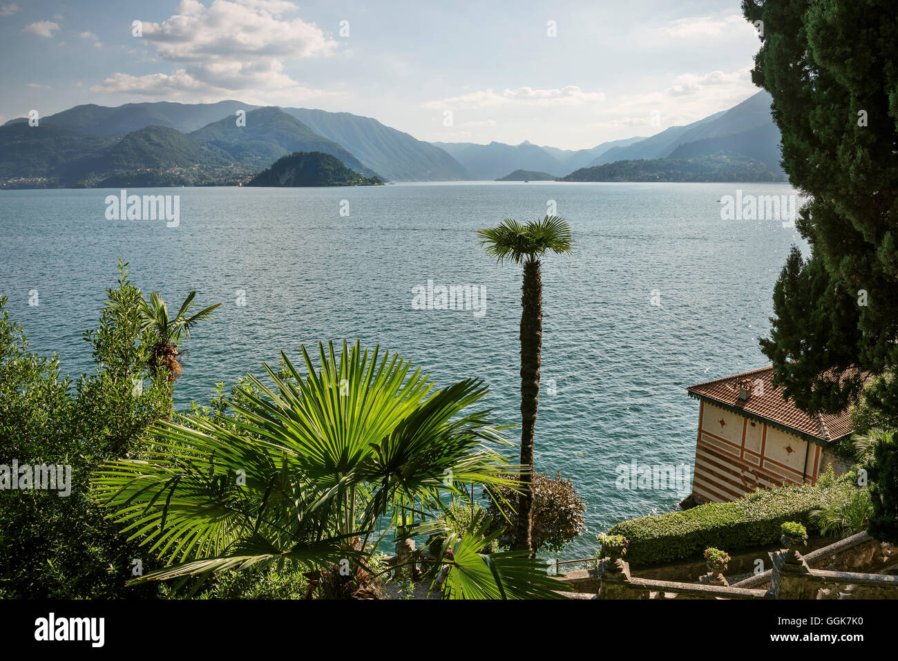 Blick über Villa Monastero und Comer See, Varenna, Lombardei, Italien, Europa Stockfoto