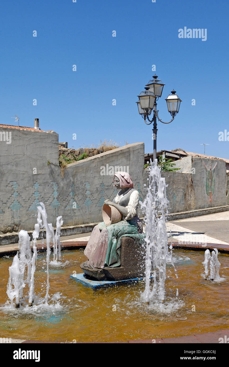 Fontana di Tinnura Brunnen, Tinnura, Sardinien Stockfoto