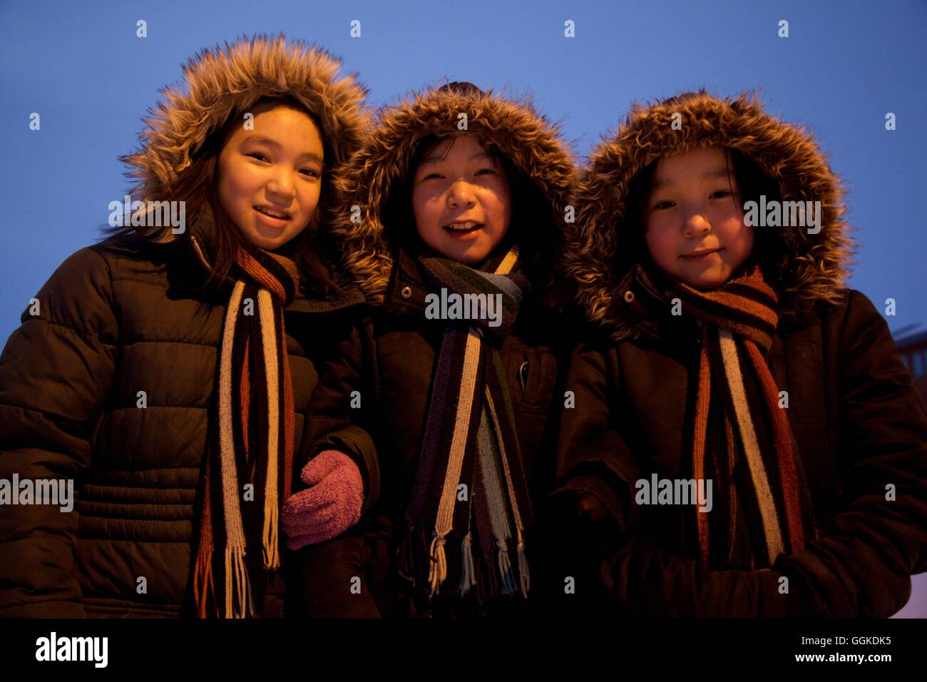 Schulmädchen in Qaanaaq, Nordwesten Grönlands, Grönland Stockfoto