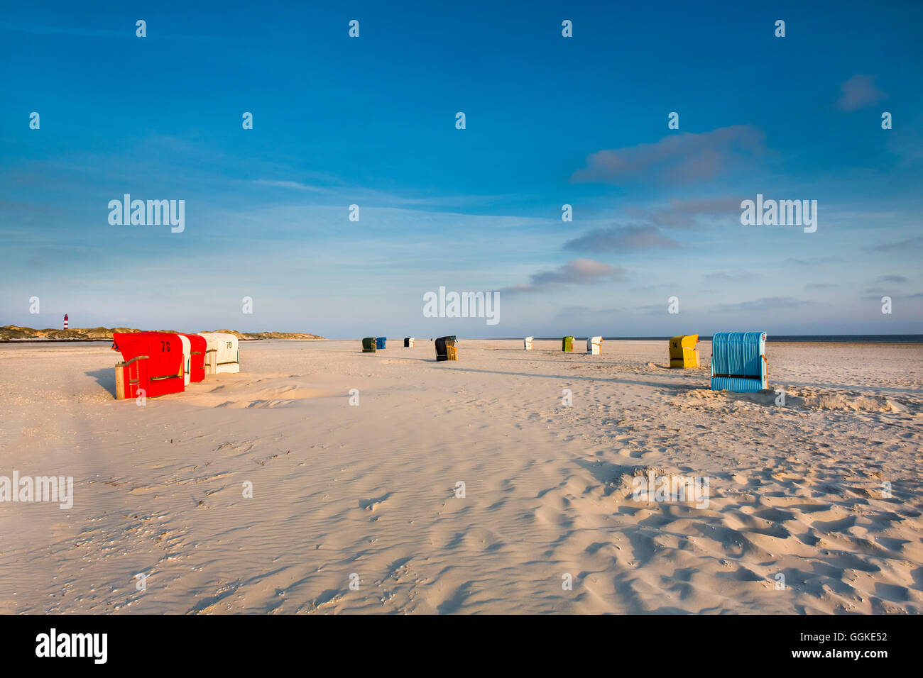 Liegestühle für den Strand, Insel Amrum, Nordfriesischen Inseln, Schleswig-Holstein, Deutschland Stockfoto