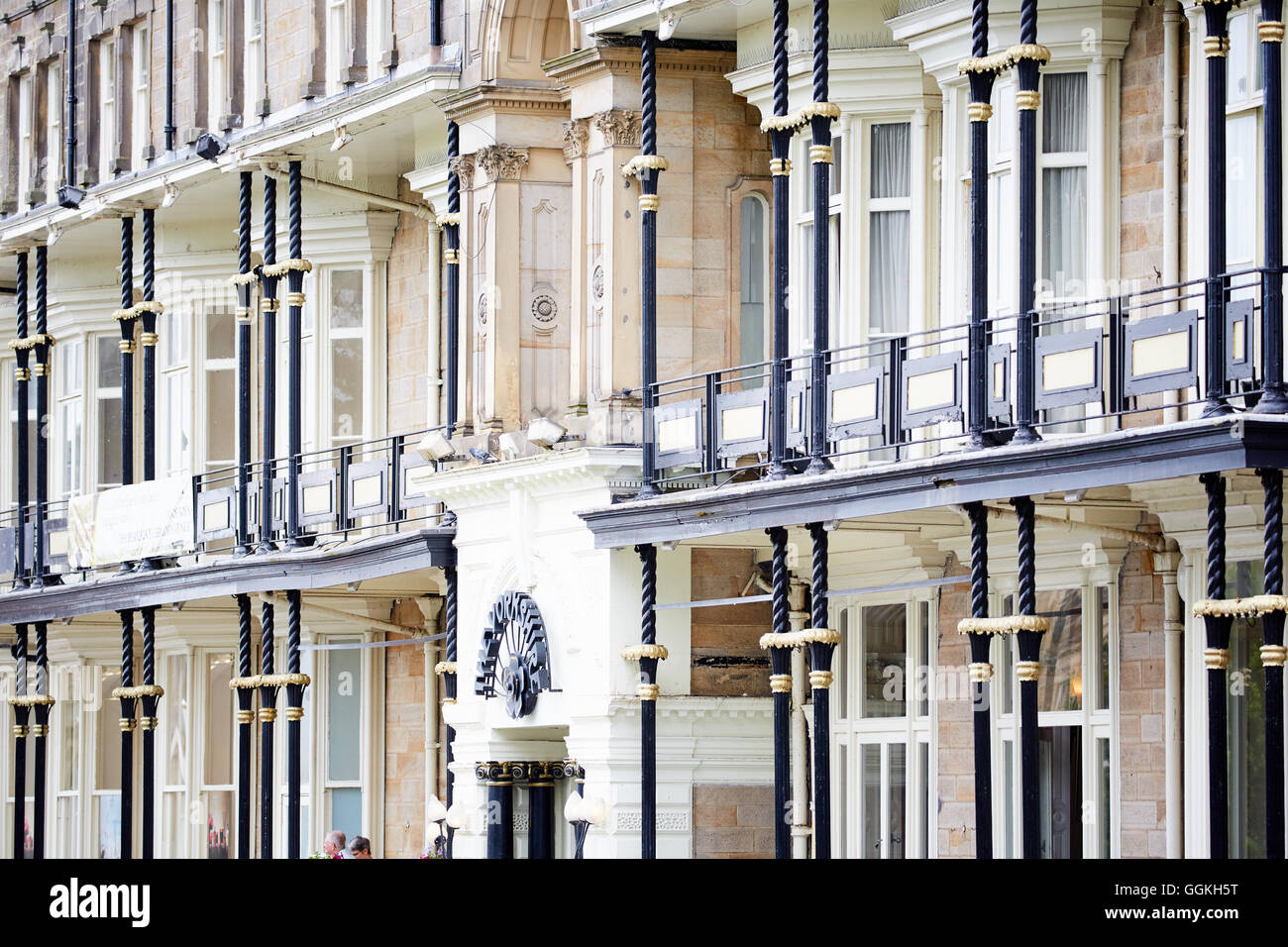 Harrogate Yorkshire Details The Yorkshire Hotel Hotelschild stieg Logo Tür Namen Prospect Place Hotel Regency-Stil Details si Stockfoto