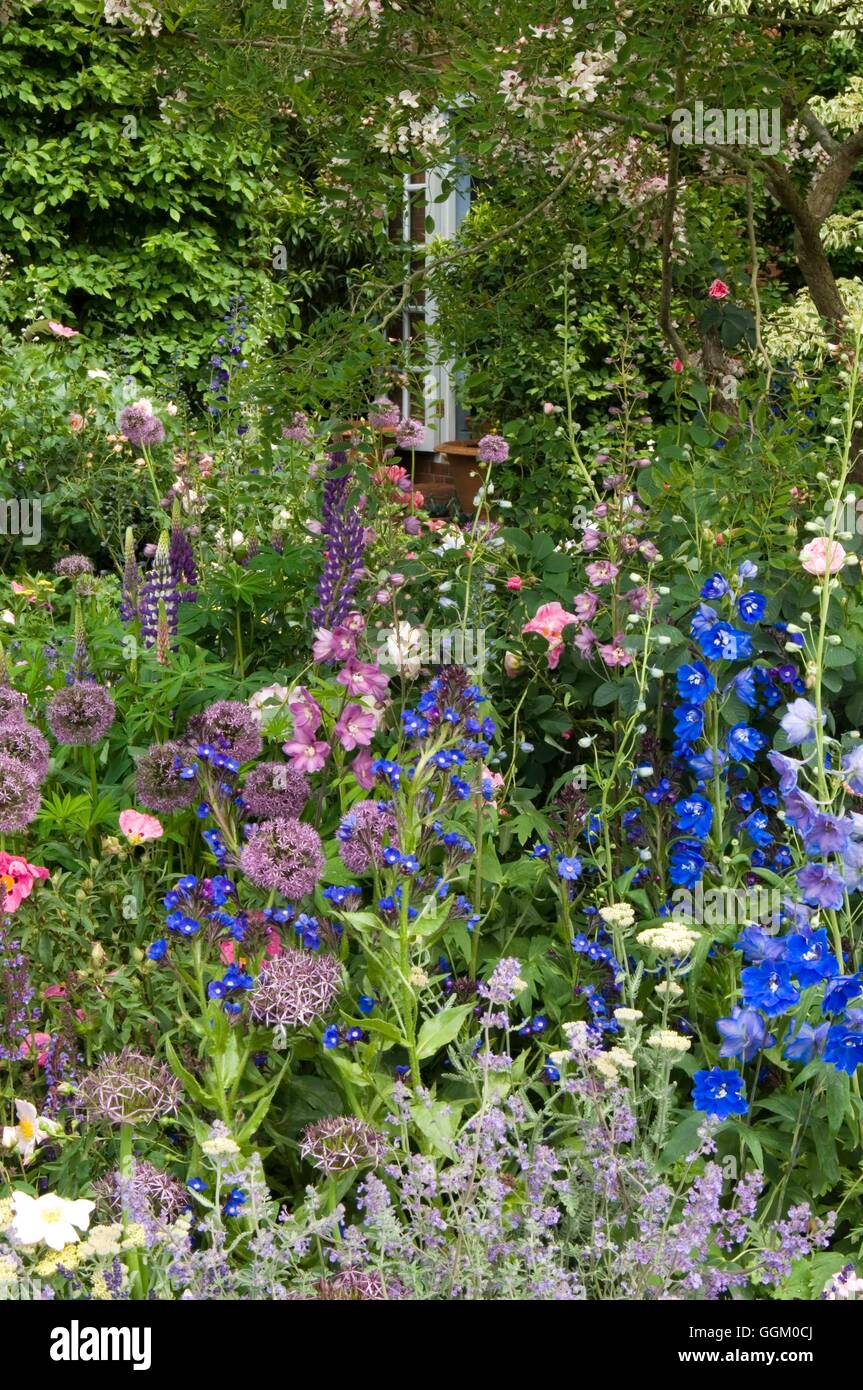 Chelsea Flower Show 2007-Chris Beardshaw Garten in Verbindung mit Buildbase - Kredit bitte MIW253590 Com Stockfoto