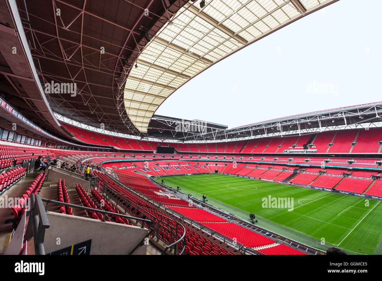 London, Großbritannien - Mai 2016: auf den Tribünen des Wembley-Stadion - Fußball-Arena Stockfoto