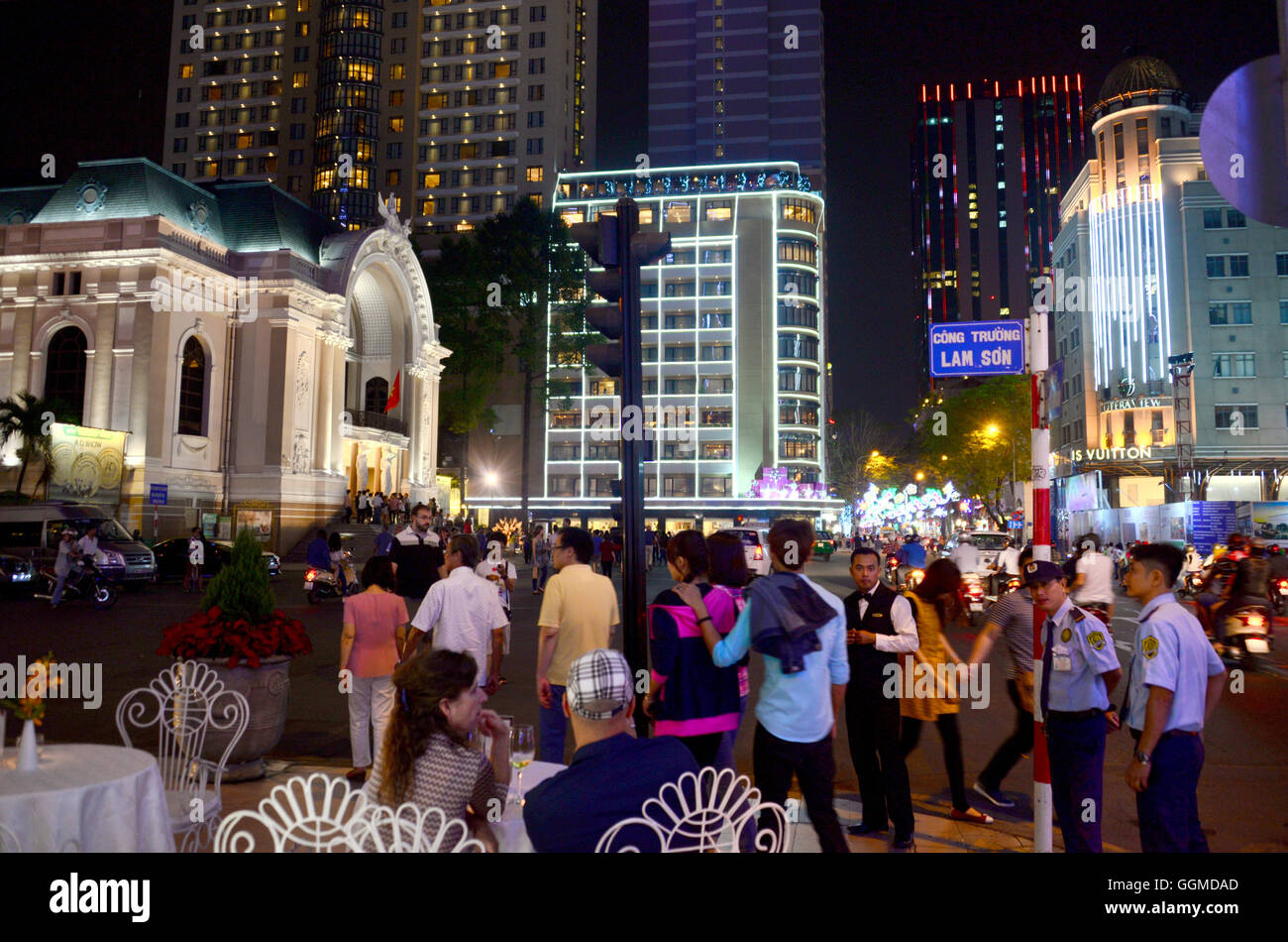 Stadttheater in den Abend, Saigon, Ho Chi Minh City, Vietnam, Asien Stockfoto