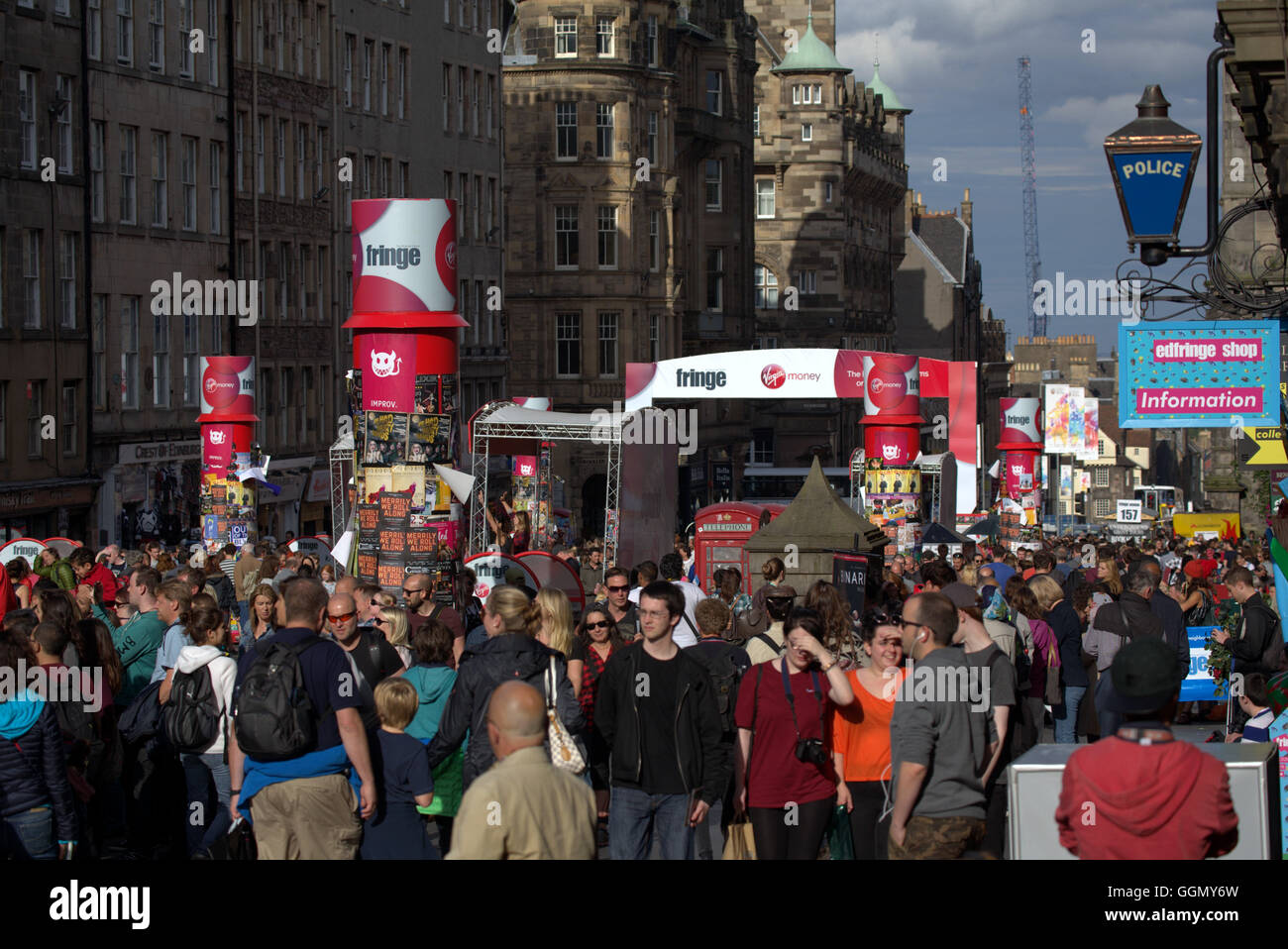 Edinburgh, Scotland, UK 5. August 2016. Bilder vom ersten Tag des Edinburgh Festival Fringe 2016, dass dieses Jahr verfügt über mehr als 3.000 unglaubliche, einzigartige und inspirierende Veranstaltungen über 05-29 August. Bildnachweis: Gerard Fähre/Alamy Live-Nachrichten Stockfoto