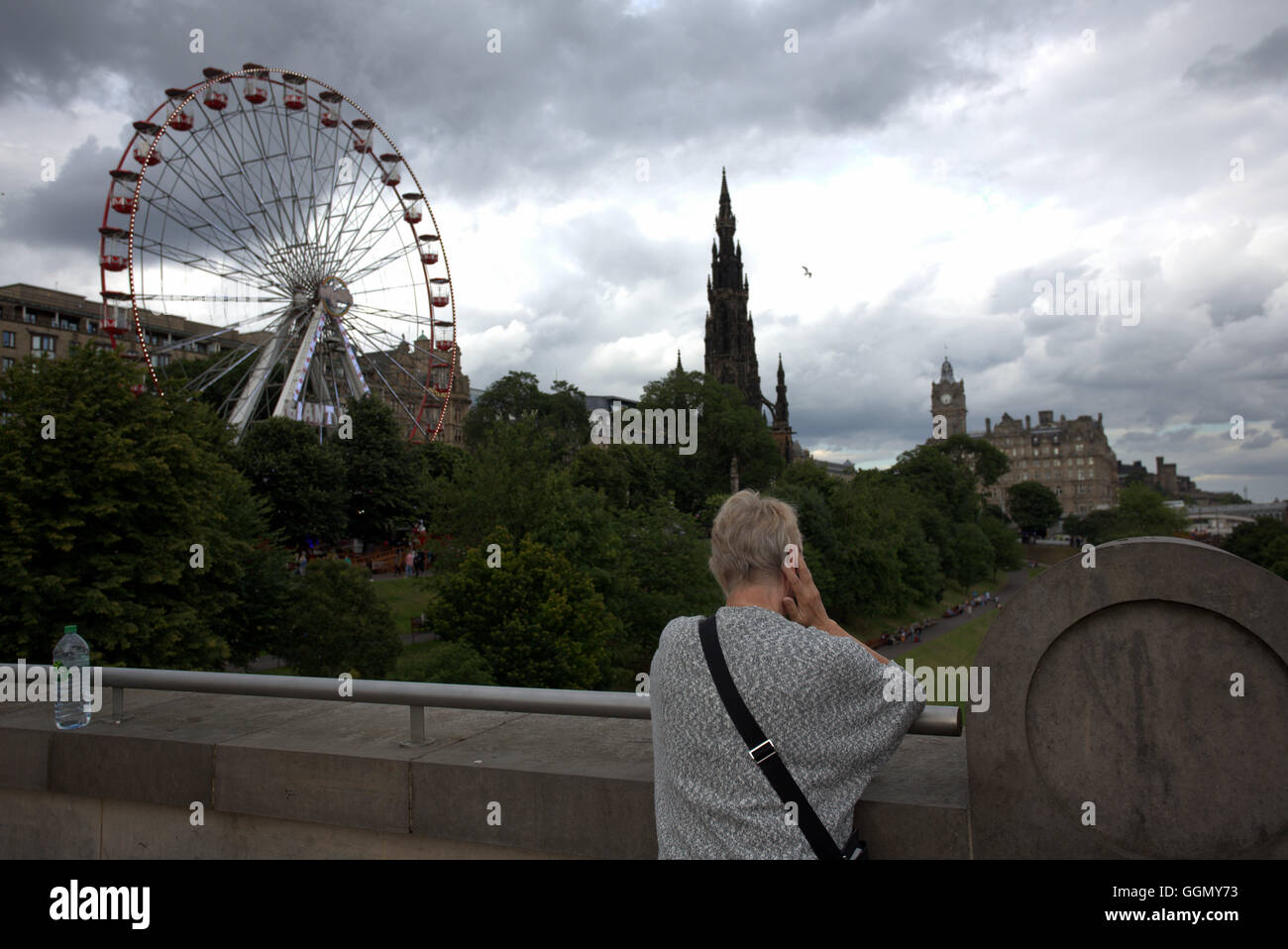 Edinburgh, Scotland, UK 5. August 2016. Bilder vom ersten Tag des Edinburgh Festival Fringe 2016, dass dieses Jahr verfügt über mehr als 3.000 unglaubliche, einzigartige und inspirierende Veranstaltungen über 05-29 August. Bildnachweis: Gerard Fähre/Alamy Live-Nachrichten Stockfoto
