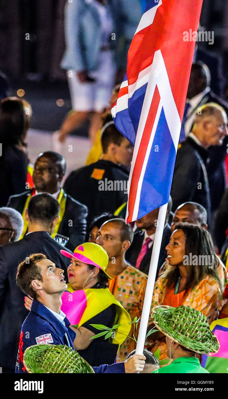 Rio De Janeiro, Brasilien. 5. August 2016. Eröffnung des RIO 2016 OLYMPICS - Flagge Träger Andy Murray von Großbritannien (GBR) bei der Eröffnung der Olympischen Spiele 2016 in Rio statt im Maracana-Stadion. (Foto: Andre Chaco/Fotoarena/Alamy Live-Nachrichten) Stockfoto