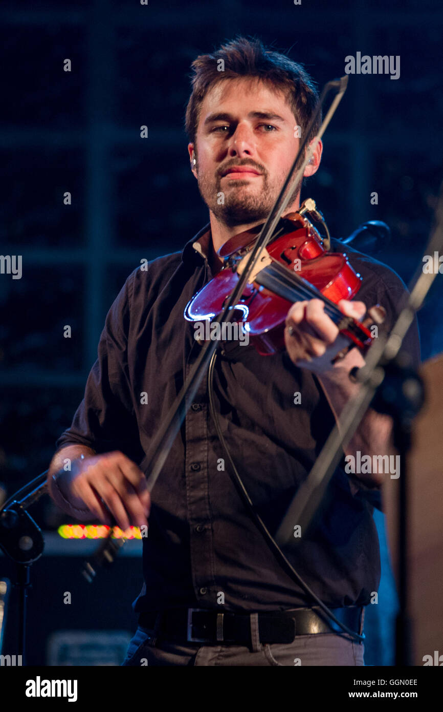 Colindres, Kantabrien, Spanien. 5. August 2016. Die Band "Epsylon" während der Sauga Folk Music Festival. © Alvaro Campo/Alamy Leben Stockfoto