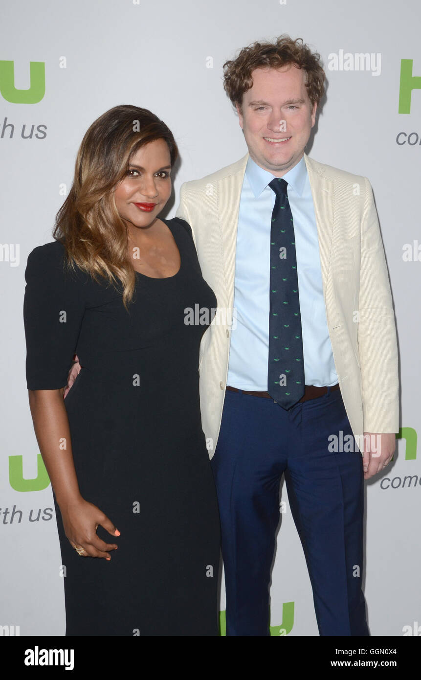 Beverly Hills, Ca. 5. August 2016. Mindy Kaling und Matt Warburton bei Hulu Sommer 2016 TCA im Beverly Hilton Hotel am 5. August 2016 in Beverly Hills, Kalifornien. Bildnachweis: David Edwards/Medien Punch/Alamy Live-Nachrichten Stockfoto